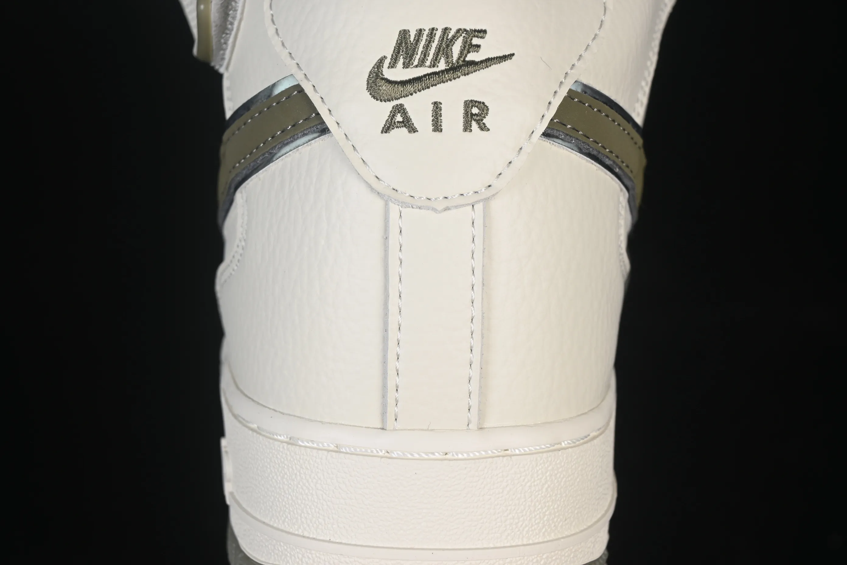 All categories Nk Air Force 1 Air Force series Nk Air Force 1 Mid Air Force mid-top Nike Air Force 1'07 Mid rice army green two-color bottom Starry sky Air Force 1 mid-top casual sneakers XL0236-231